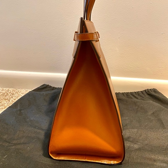 **SOLD** Saint Laurent Medium Manhattan Brick Leather Tote - Picture 8 of 12